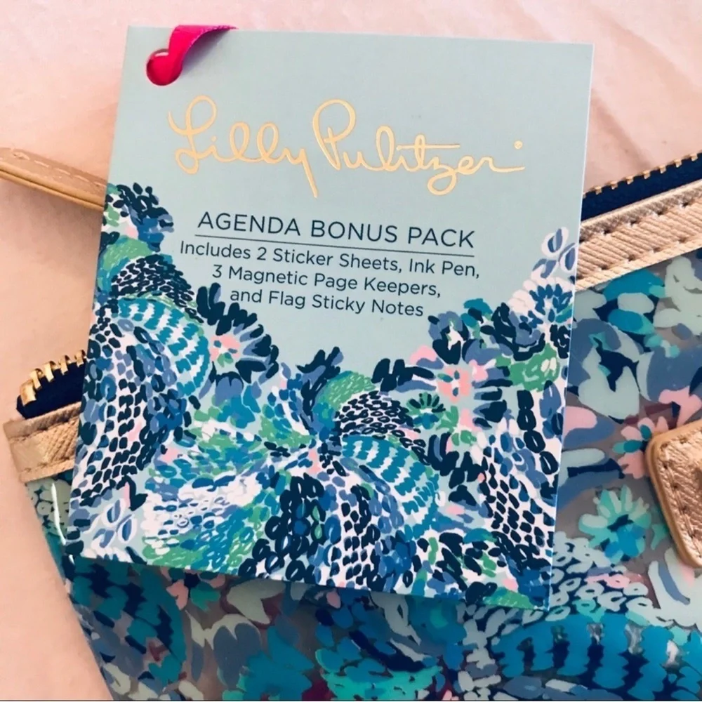 Lilly Pulitzer agenda bonus pack in print Wave after wave NWT